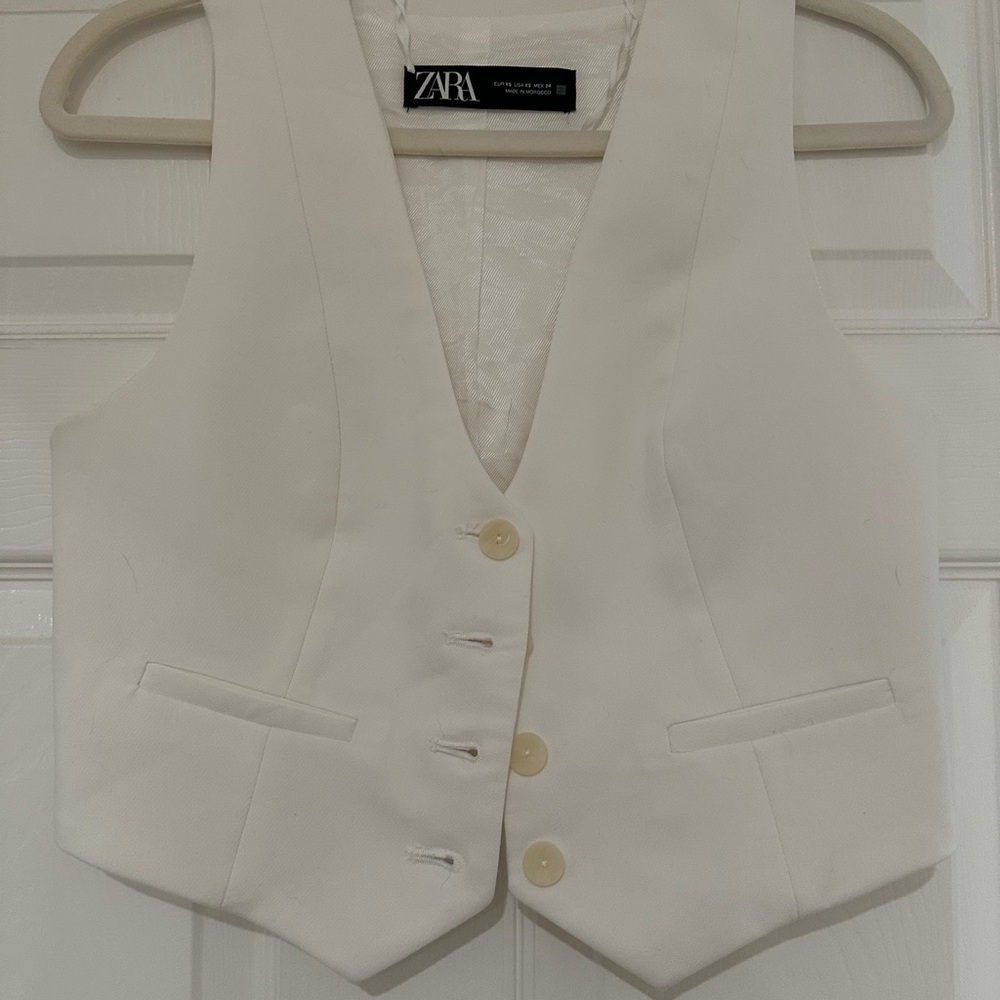 Zara Ivory Buttoned Vest